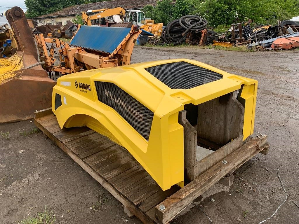 Bomag BW 216DH BONNET - Bastidor/ Chasis para Maquinaria de construcción: foto 1 Bomag BW 216DH BONNET - Bastidor/ Chasis para Maquinaria de construcción: foto 1