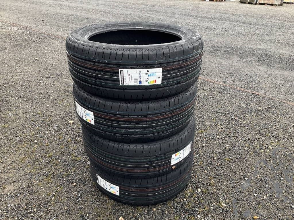 Bridgestone Alenza 255/50 R21 TYRES - Neumático para Camión: foto 1 Bridgestone Alenza 255/50 R21 TYRES - Neumático para Camión: foto 1