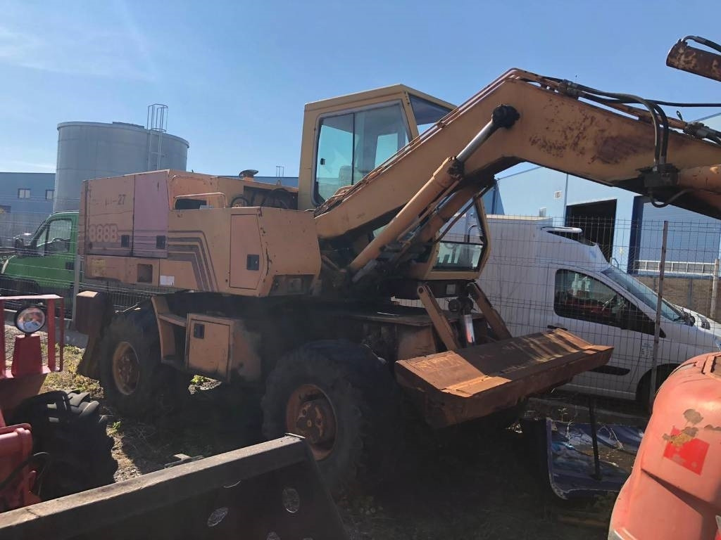 Case Poclain 888BP FOR PARTS  - Excavadora de ruedas: foto 3 Case Poclain 888BP FOR PARTS  - Excavadora de ruedas: foto 3