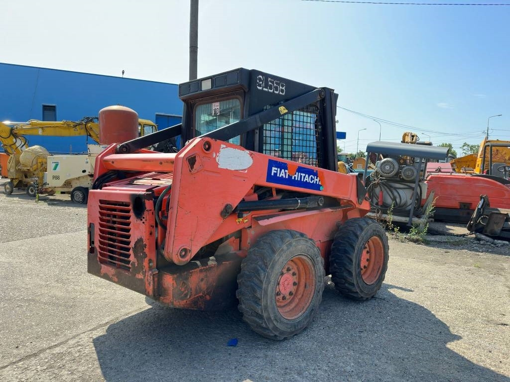 Fiat-Hitachi SL55B - Minicargadora: foto 4 Fiat-Hitachi SL55B - Minicargadora: foto 4
