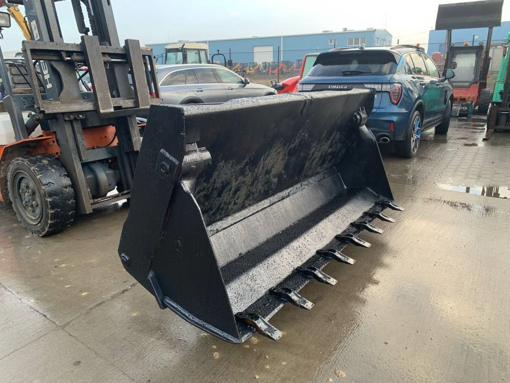 JCB 3CX Multifunctional Bucket - Pinza de manipulación para Maquinaria de construcción: foto 2 JCB 3CX Multifunctional Bucket - Pinza de manipulación para Maquinaria de construcción: foto 2