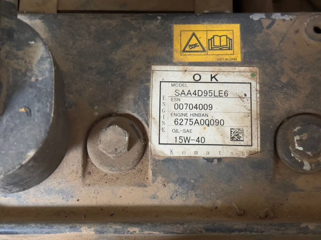 Komatsu SAA4D95LE6 ENGINE - Motor para Maquinaria de construcción: foto 4 Komatsu SAA4D95LE6 ENGINE - Motor para Maquinaria de construcción: foto 4