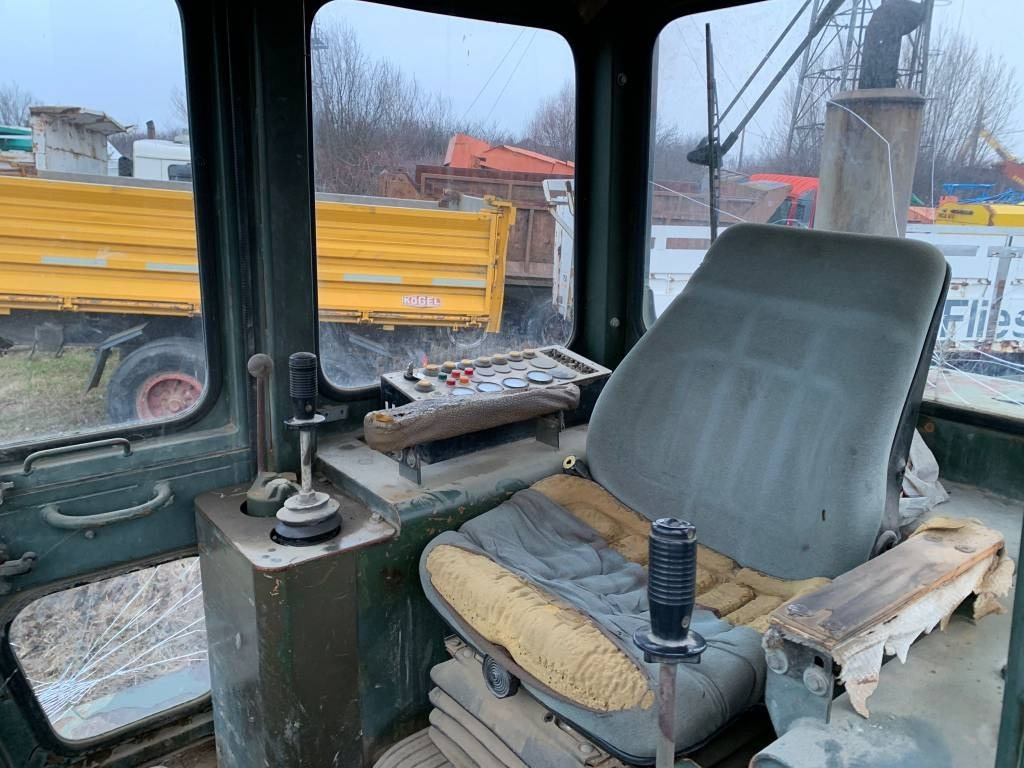 Cargadora de cadenas Liebherr LR 621B: foto 8 Cargadora de cadenas Liebherr LR 621B: foto 8