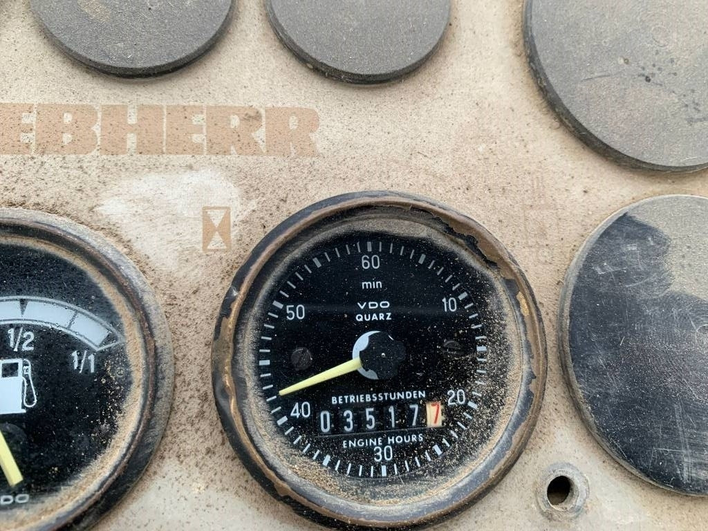 Cargadora de cadenas Liebherr LR 621B: foto 9 Cargadora de cadenas Liebherr LR 621B: foto 9