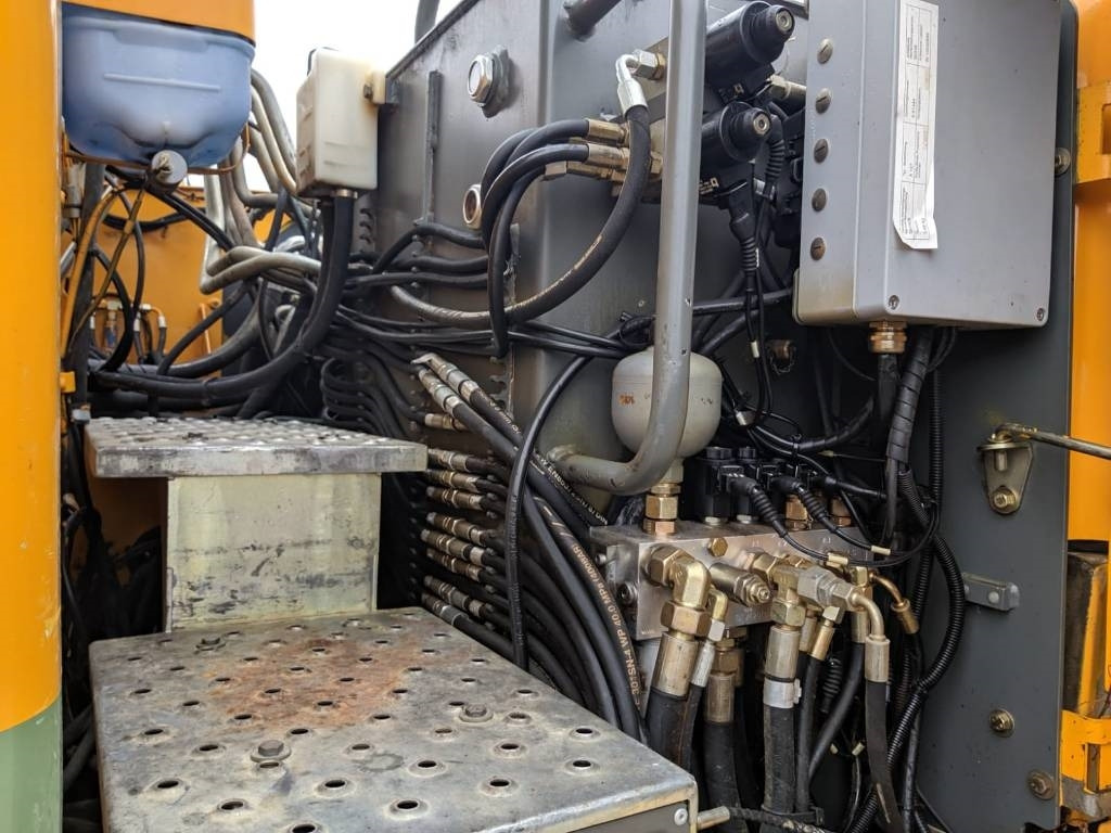 Excavadora de cadenas Liebherr R 317 Litronic: foto 6