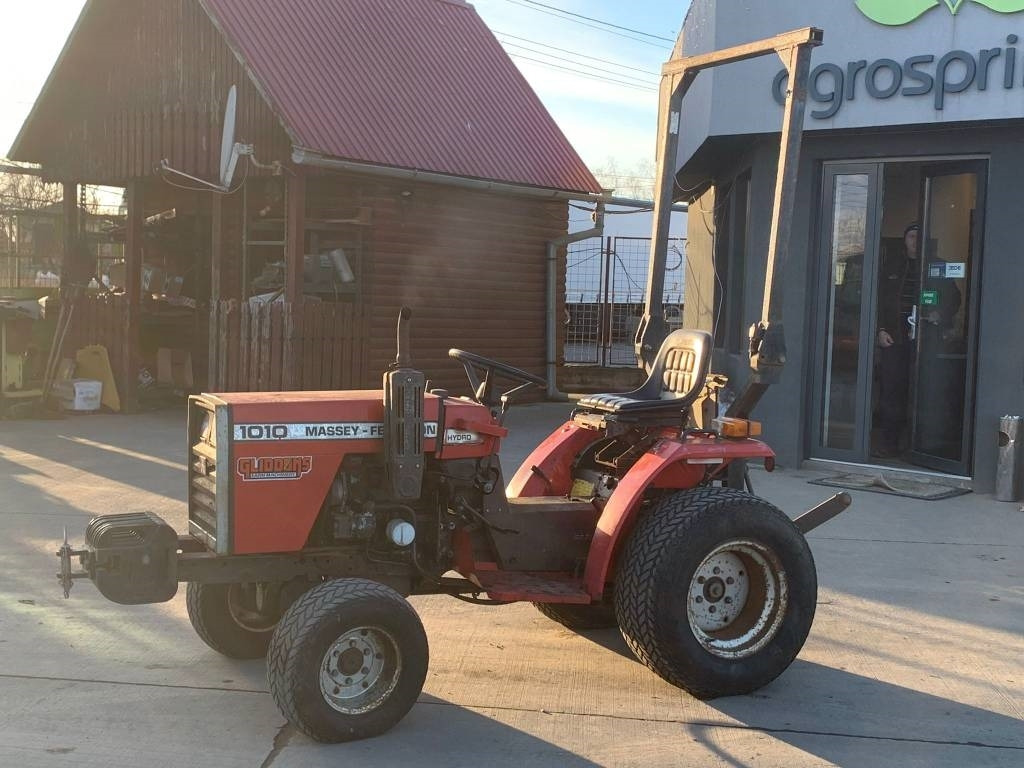 Massey Ferguson 1010 - Tractor: foto 5 Massey Ferguson 1010 - Tractor: foto 5
