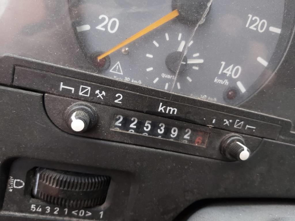 Camión caja cerrada Mercedes-Benz 814D: foto 7