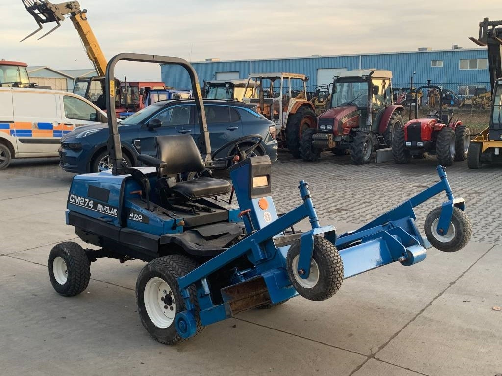 New Holland CM 274 - Cortacésped: foto 1 New Holland CM 274 - Cortacésped: foto 1