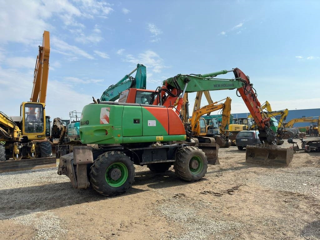 New Holland MH Plus - Excavadora de ruedas: foto 4 New Holland MH Plus - Excavadora de ruedas: foto 4