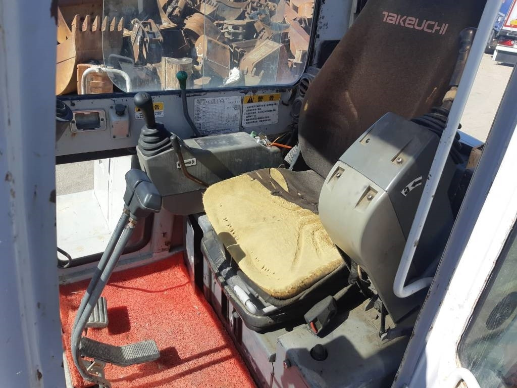 Takeuchi TB150C - Miniexcavadora: foto 5 Takeuchi TB150C - Miniexcavadora: foto 5
