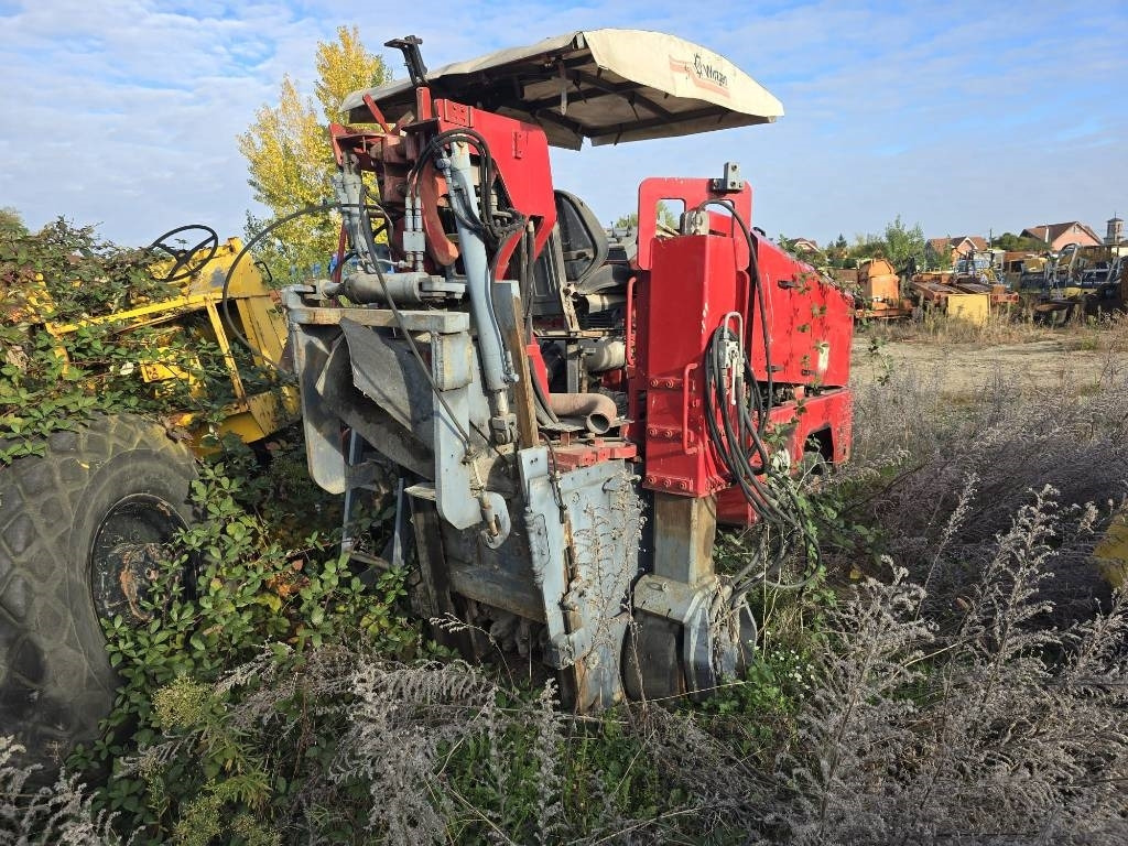 Wirtgen W 600 DC FOR PARTS - Pavimentadora de asfalto: foto 3 Wirtgen W 600 DC FOR PARTS - Pavimentadora de asfalto: foto 3