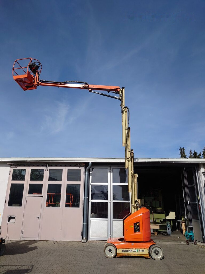 JLG TOUCAN 12E PLUS - Plataforma de mástil vertical: foto 2 JLG TOUCAN 12E PLUS - Plataforma de mástil vertical: foto 2