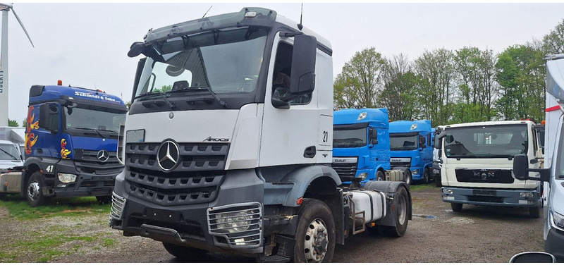 Mercedes-Benz 1840 HD 4x4 Arocs - Cabeza tractora: foto 1 Mercedes-Benz 1840 HD 4x4 Arocs - Cabeza tractora: foto 1
