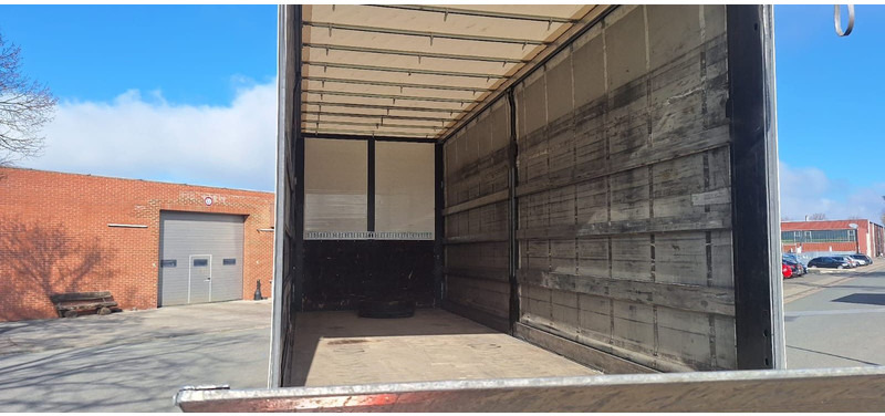 Camión lona Iveco 120E22 Plane+Sp. G.Haus/Hochdach Klima LBW AHK: foto 7 Camión lona Iveco 120E22 Plane+Sp. G.Haus/Hochdach Klima LBW AHK: foto 7