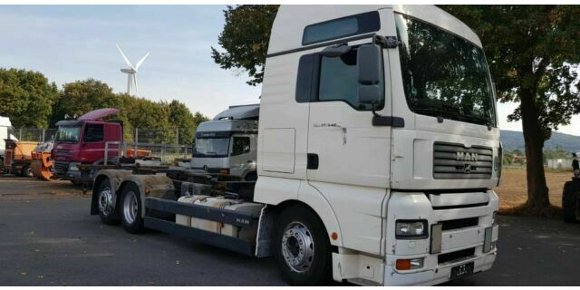 MAN 26.440 TGA BDF 6x2 German Truck - Camión chasis: foto 3 MAN 26.440 TGA BDF 6x2 German Truck - Camión chasis: foto 3