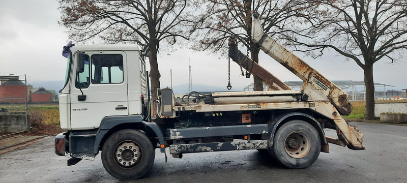 MAN M38 - Camión portacontenedor de cadenas: foto 3 MAN M38 - Camión portacontenedor de cadenas: foto 3