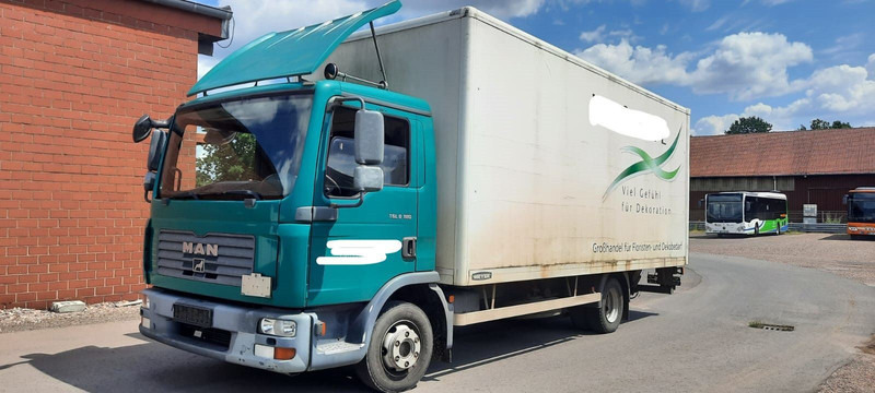MAN TGL 8.180 Koffer - Camión caja cerrada: foto 2 MAN TGL 8.180 Koffer - Camión caja cerrada: foto 2