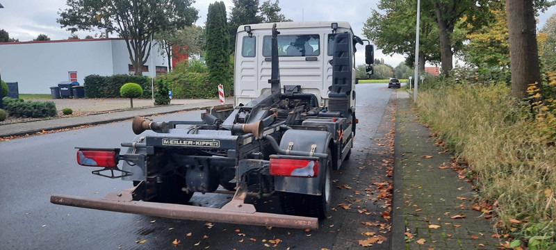 MAN TGL 8.220 Abrollkipper - Camión multibasculante: foto 5 MAN TGL 8.220 Abrollkipper - Camión multibasculante: foto 5