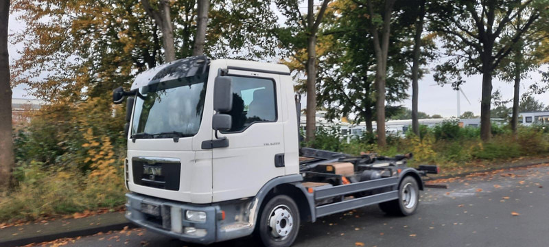 MAN TGL 8.220 Abrollkipper - Camión multibasculante: foto 2 MAN TGL 8.220 Abrollkipper - Camión multibasculante: foto 2