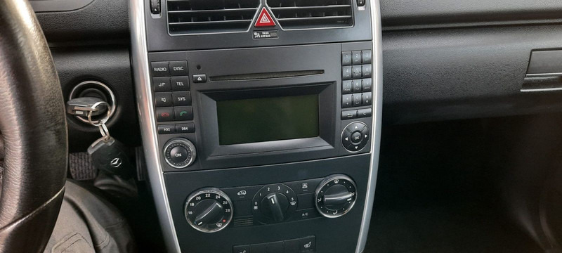 Mercedes-Benz A-Klasse 180 A 180 CDI AVANTGARDE - Hatchback: foto 5 Mercedes-Benz A-Klasse 180 A 180 CDI AVANTGARDE - Hatchback: foto 5