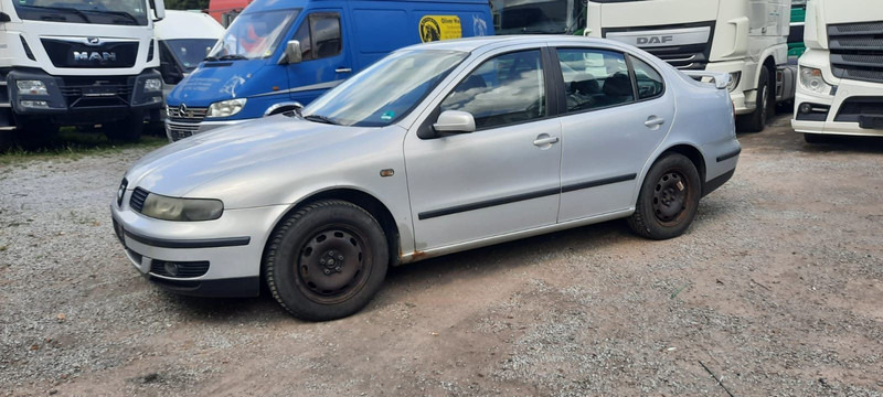 SEAT Toledo Signo 1,8 20V Autom - Sedan: foto 4 SEAT Toledo Signo 1,8 20V Autom - Sedan: foto 4