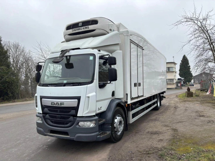 2015 DAF LF 220 Refrigerated Truck - Camión frigorífico: foto 1 2015 DAF LF 220 Refrigerated Truck - Camión frigorífico: foto 1