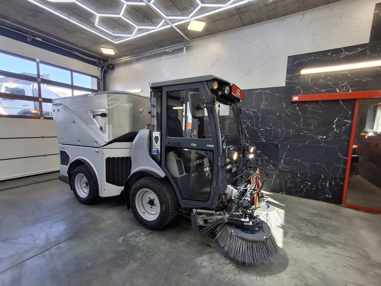 HAKO Citymaster 1600 Kehrmaschine Zamiatarka PM2.5 Euro 6 2019r - Barredora vial: foto 4 HAKO Citymaster 1600 Kehrmaschine Zamiatarka PM2.5 Euro 6 2019r - Barredora vial: foto 4