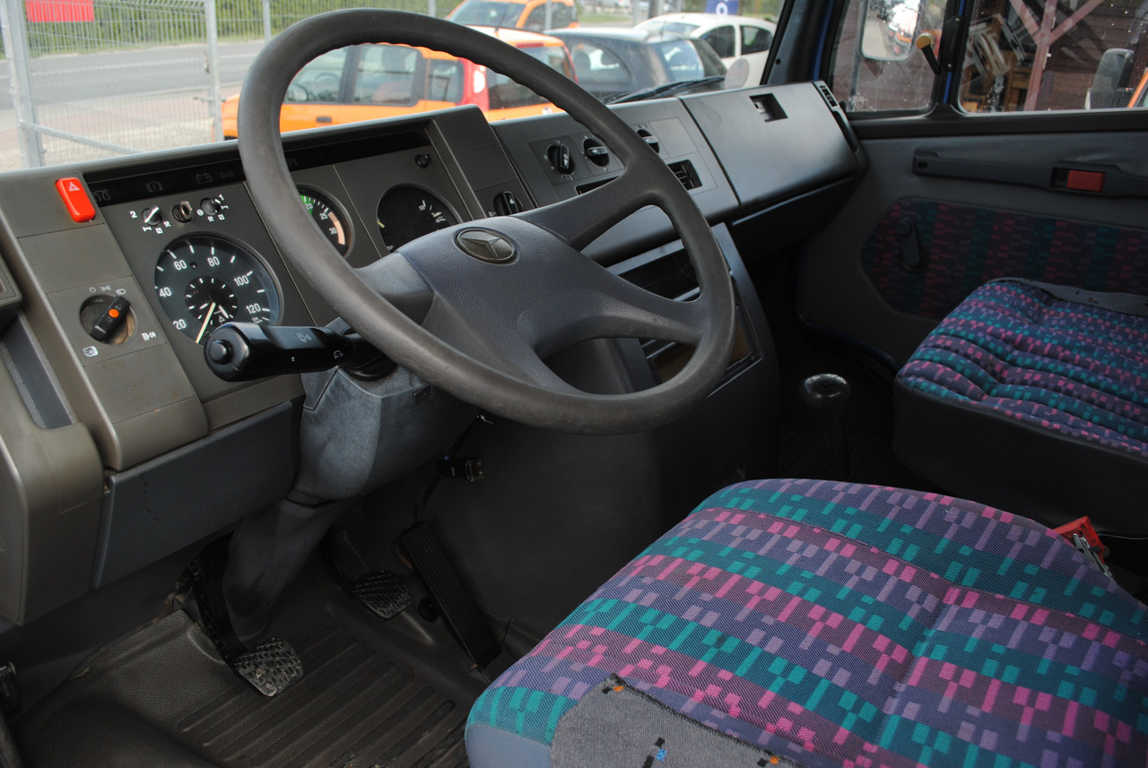 Camión caja abierta Mercedes-Benz 711D Doka Dubel Kabina Pritsche Doppelkabine: foto 13 Camión caja abierta Mercedes-Benz 711D Doka Dubel Kabina Pritsche Doppelkabine: foto 13