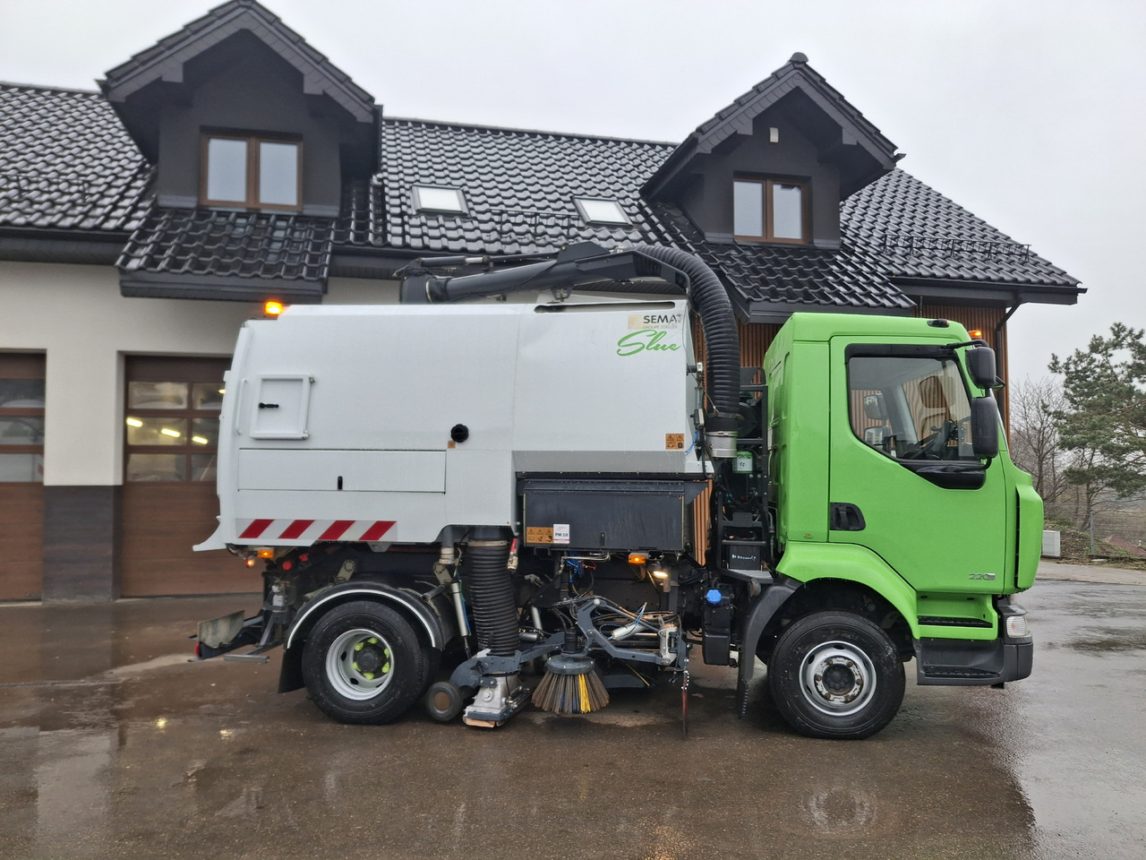 Renault Midlum 220 SEMAT Zoeller Johnston 2014r PM10 L/R 2 Motoren JCB - Barredora vial: foto 5 Renault Midlum 220 SEMAT Zoeller Johnston 2014r PM10 L/R 2 Motoren JCB - Barredora vial: foto 5
