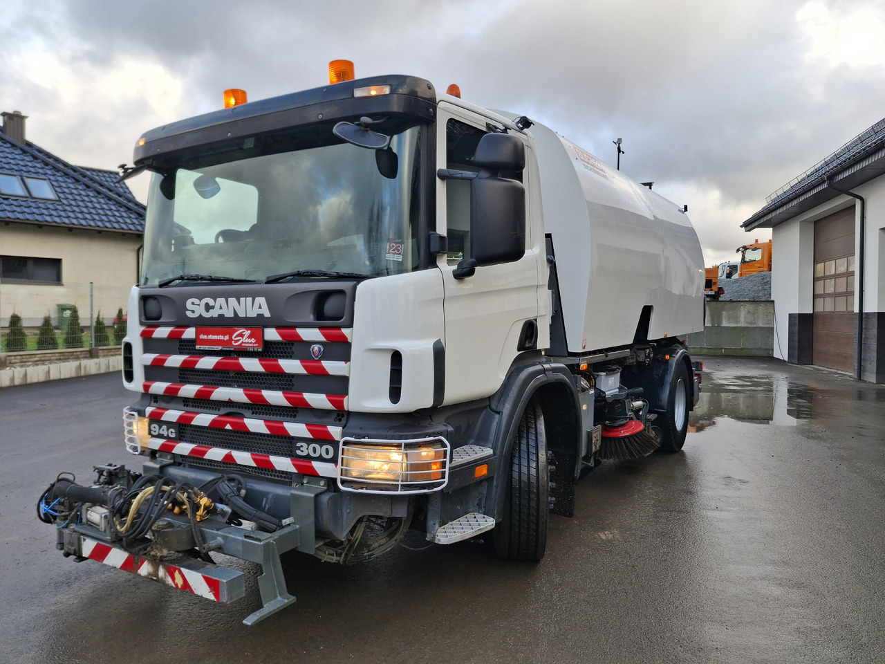 SCANIA 94G Zamiatarka Kehrmaschine BUCHER L/R Frontbürste 2 Motoren Odchwaszczarka Przednia Szczotka - Barredora vial: foto 2 SCANIA 94G Zamiatarka Kehrmaschine BUCHER L/R Frontbürste 2 Motoren Odchwaszczarka Przednia Szczotka - Barredora vial: foto 2