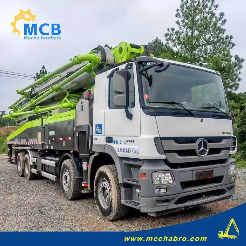 ZOOMLION ZLJ5440THBBE - Camión bomba de hormigón: foto 2 ZOOMLION ZLJ5440THBBE - Camión bomba de hormigón: foto 2