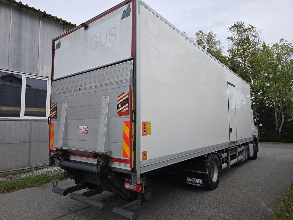 Volvo FM330 4X2 - Camión caja cerrada: foto 4 Volvo FM330 4X2 - Camión caja cerrada: foto 4