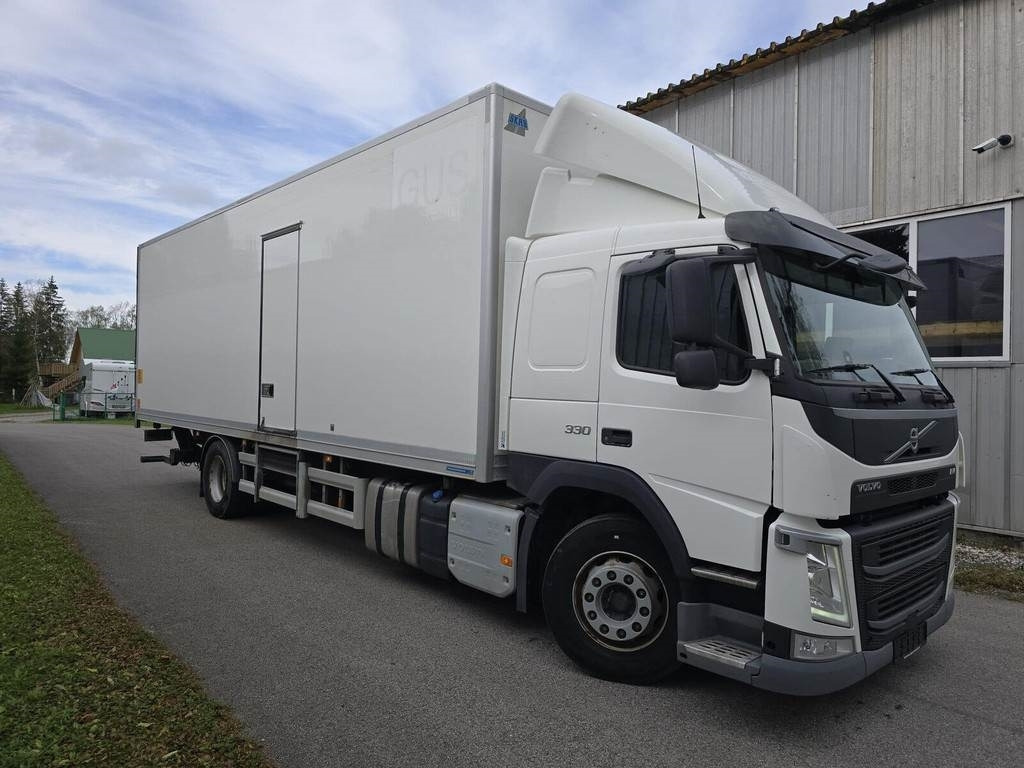 Volvo FM330 4X2 - Camión caja cerrada: foto 5 Volvo FM330 4X2 - Camión caja cerrada: foto 5