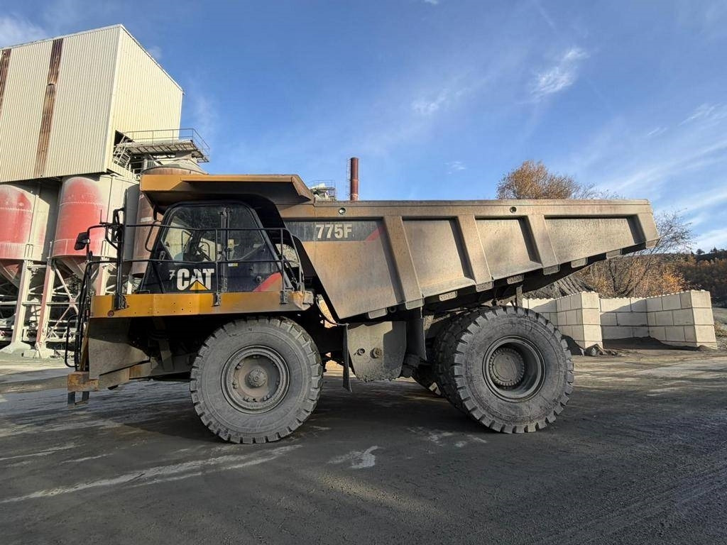 CAT 775 F - Dúmper rígido: foto 2 CAT 775 F - Dúmper rígido: foto 2