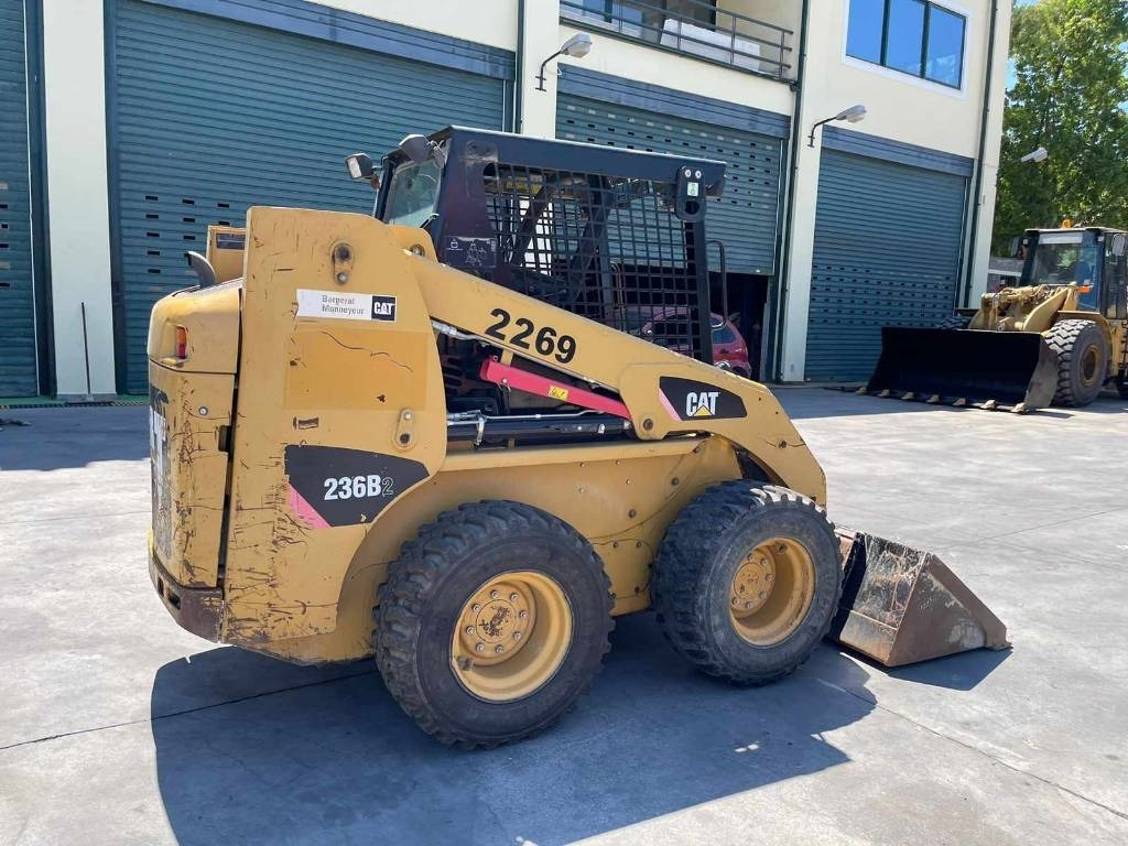 Minicargadora CAT 236 B: foto 12