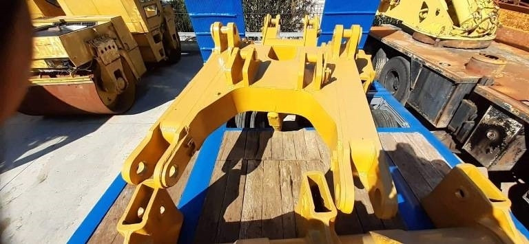 CAT MULTISHANK RIPPER FOR D7G/H - Bulldozer: foto 5 CAT MULTISHANK RIPPER FOR D7G/H - Bulldozer: foto 5