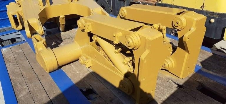 CAT MULTISHANK RIPPER FOR D7G/H - Bulldozer: foto 3 CAT MULTISHANK RIPPER FOR D7G/H - Bulldozer: foto 3