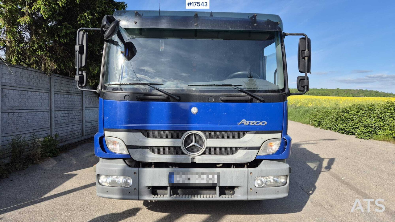 Box truck Mercedes-Benz ATEGO 1224 (2011) - Camión caja cerrada: foto 2 Box truck Mercedes-Benz ATEGO 1224 (2011) - Camión caja cerrada: foto 2