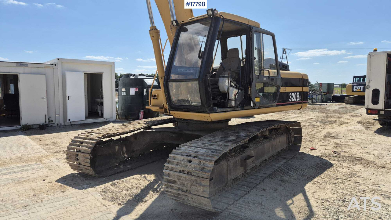 Excavadora de cadenas Crawler excavator JCB JS 220 LONG 16m (1997): foto 16