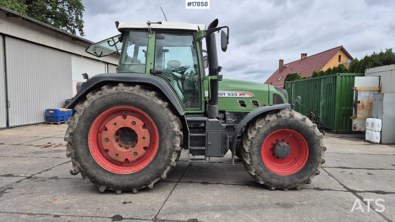 FENDT 820 VARIO TMS agricultural tractor (2011) - Tractor: foto 5 FENDT 820 VARIO TMS agricultural tractor (2011) - Tractor: foto 5