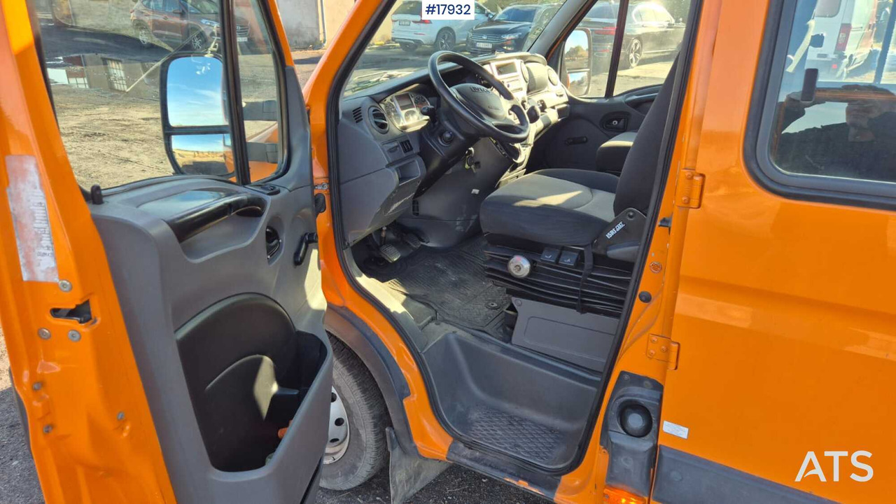 Furgoneta con lona, Furgoneta combi IVECO 35S14D double cab with box body (2011): foto 14