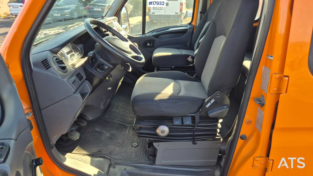 Furgoneta con lona, Furgoneta combi IVECO 35S14D double cab with box body (2011): foto 15