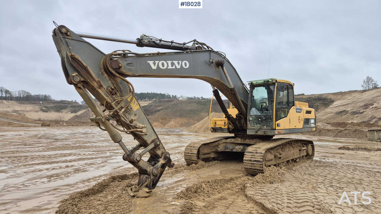 VOLVO EC 300D NL crawler excavator (2014) - Excavadora de cadenas: foto 1 VOLVO EC 300D NL crawler excavator (2014) - Excavadora de cadenas: foto 1