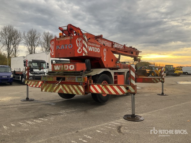 1990 Kato KR-250 25 ton 4x4x4 Rough Terrain Crane - Grúa todo terreno: foto 4 1990 Kato KR-250 25 ton 4x4x4 Rough Terrain Crane - Grúa todo terreno: foto 4