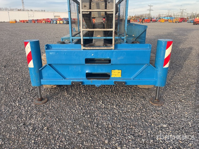 2008 Holland Lift COMBISTAR B-195DL25-4WD/P/N 4x4 Diesel Scissor Lift - Plataforma de tijeras: foto 5 2008 Holland Lift COMBISTAR B-195DL25-4WD/P/N 4x4 Diesel Scissor Lift - Plataforma de tijeras: foto 5