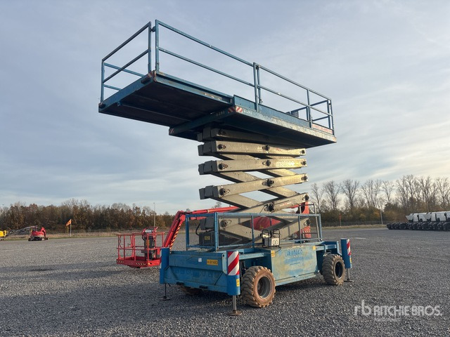 2008 Holland Lift COMBISTAR B-195DL25-4WD/P/N 4x4 Diesel Scissor Lift - Plataforma de tijeras: foto 4 2008 Holland Lift COMBISTAR B-195DL25-4WD/P/N 4x4 Diesel Scissor Lift - Plataforma de tijeras: foto 4