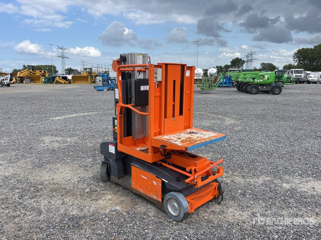 2011 JLG Toucan-Duo Vertical Mast Lift - Plataforma de mástil vertical: foto 4 2011 JLG Toucan-Duo Vertical Mast Lift - Plataforma de mástil vertical: foto 4