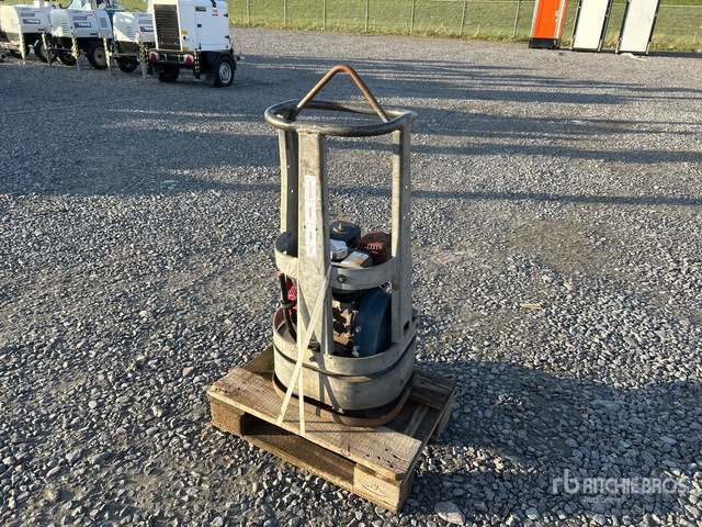 2011 Swepac FR 85 Vibratory Plate Compactor - Plancha reversible: foto 1 2011 Swepac FR 85 Vibratory Plate Compactor - Plancha reversible: foto 1
