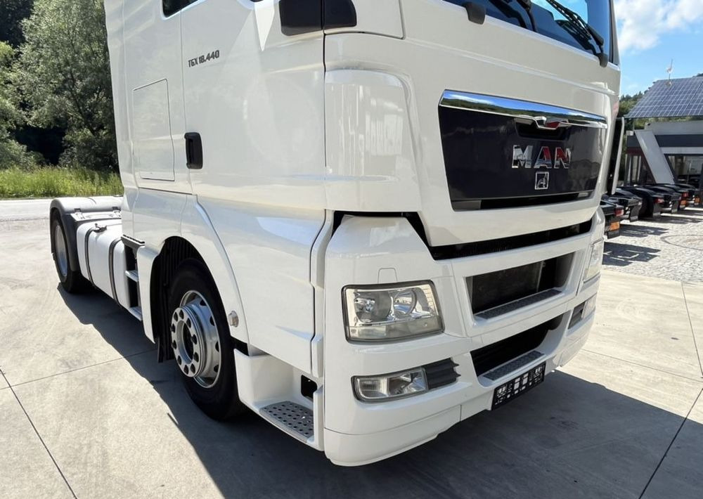 MAN TGX 18.440 // 2009 Rok // 2 zbiorniki // Manual // - Cabeza tractora: foto 4 MAN TGX 18.440 // 2009 Rok // 2 zbiorniki // Manual // - Cabeza tractora: foto 4