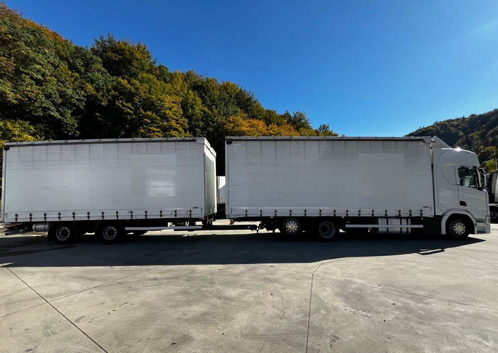 Scania R410 // 2018 // Retarder // Tandem 7.7+7.7 // Przyczepa Krone // Oś podnosozna // - Camión lona: foto 4 Scania R410 // 2018 // Retarder // Tandem 7.7+7.7 // Przyczepa Krone // Oś podnosozna // - Camión lona: foto 4